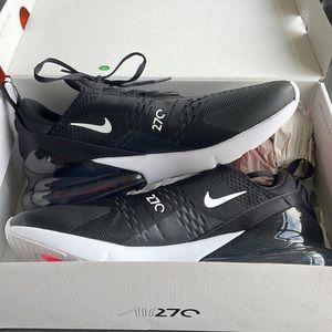Brand New Nike Air Max 270s, Men’s 10.5